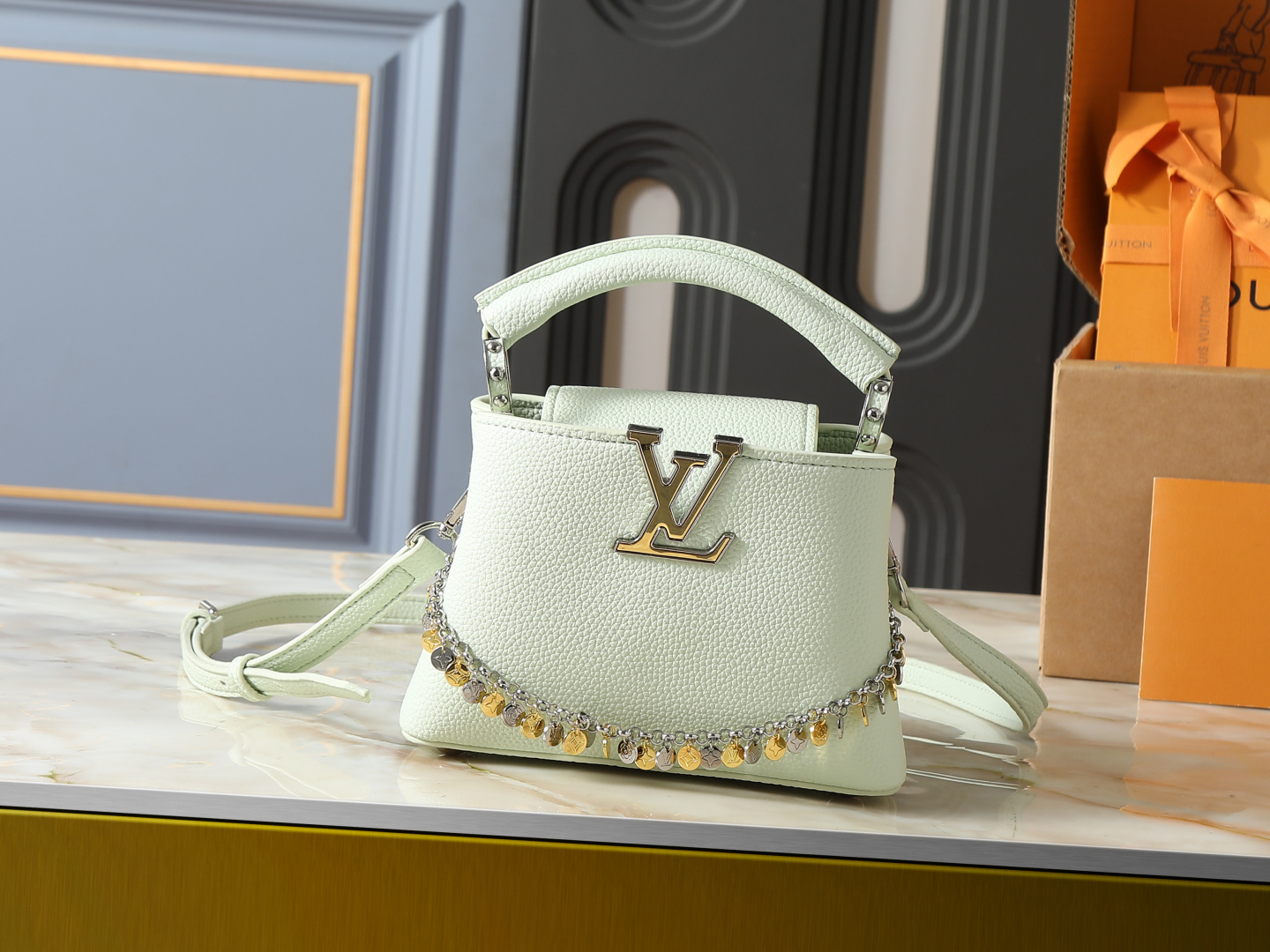 LV Classic Handbag Monogram Canvas Model M13079 Luxury